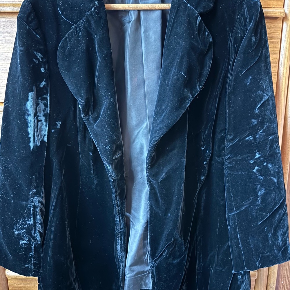 VINTAGE Velvet lined evening jacket